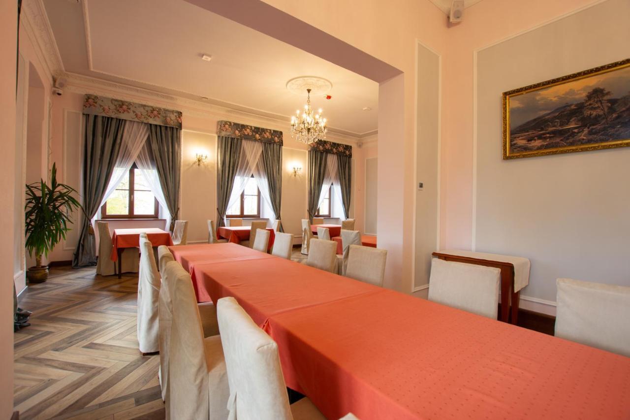 Bed & Breakfast Palac Lubiechowa-jelenia Gora- Riesengebirge *